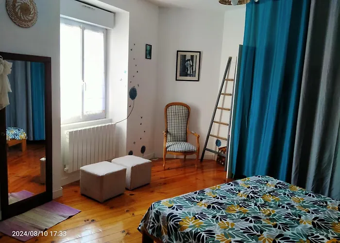 Vakantiehuis Le Voyage Chez Pascale Et Yanis *